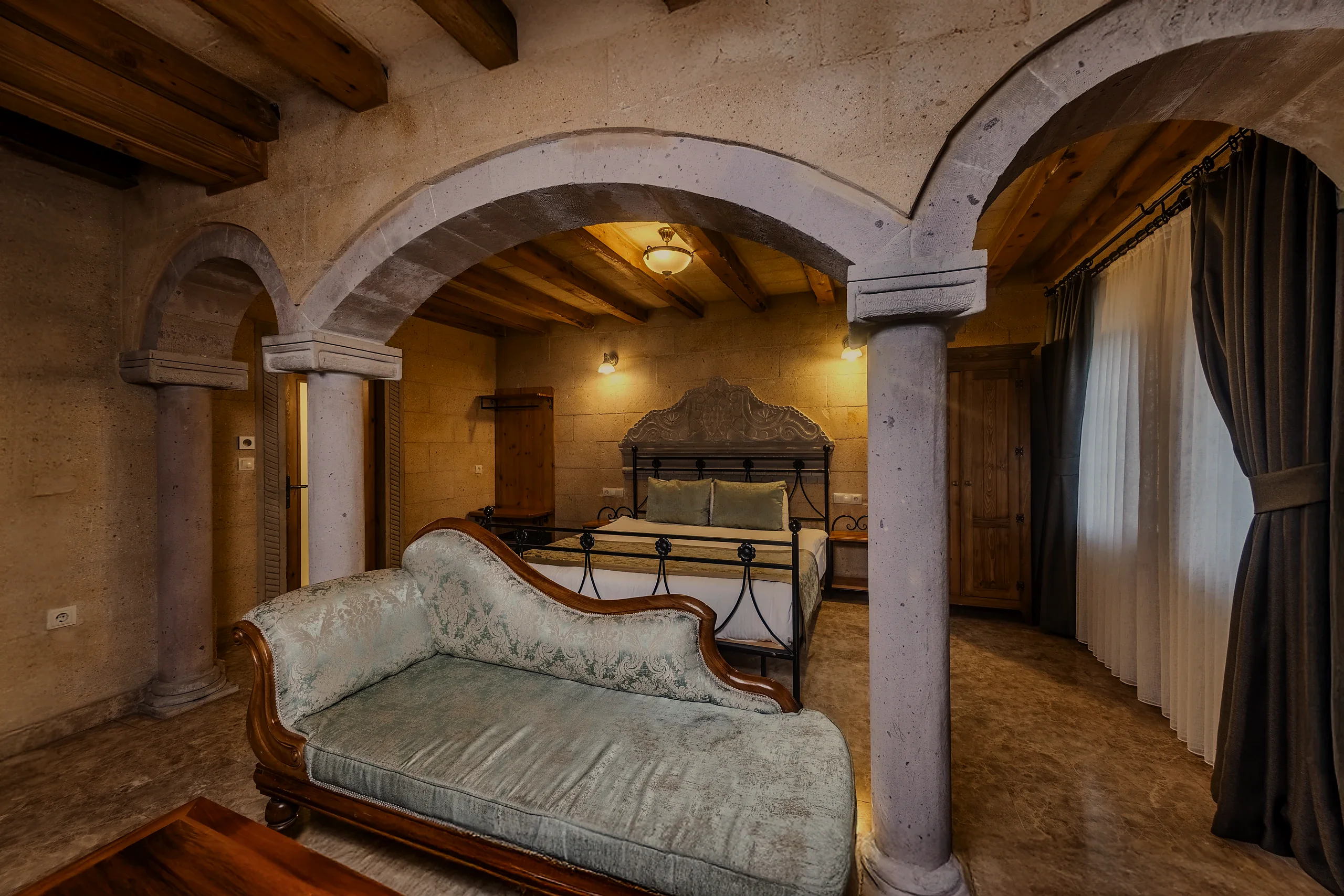 Номер Deluxe с ванной 204 — Cratus Stone Palace, Göreme (2/2)