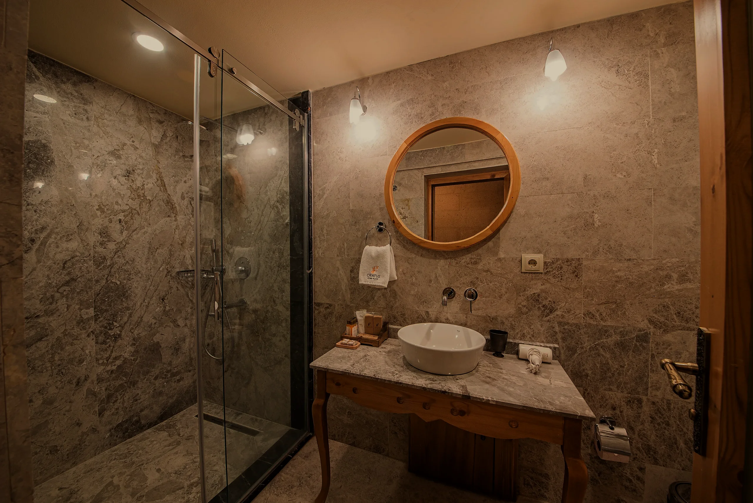 Номер Deluxe 202 и 302 — Cratus Stone Palace, Göreme (2/2)