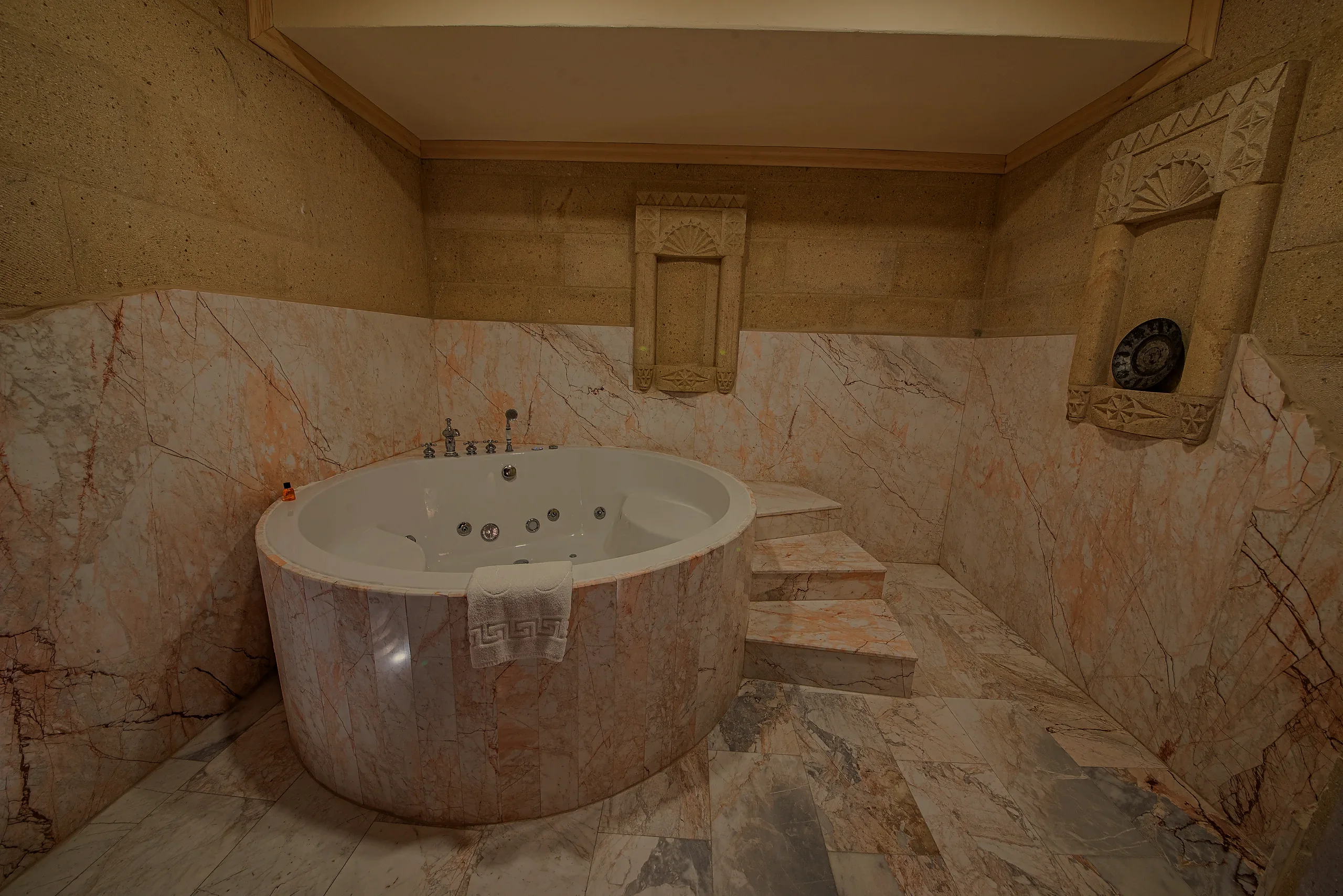 Люкс King 201 и 301 — Cratus Stone Palace, Göreme (7/7)
